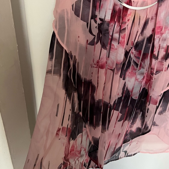 Cute summer top - Picture 2 of 3